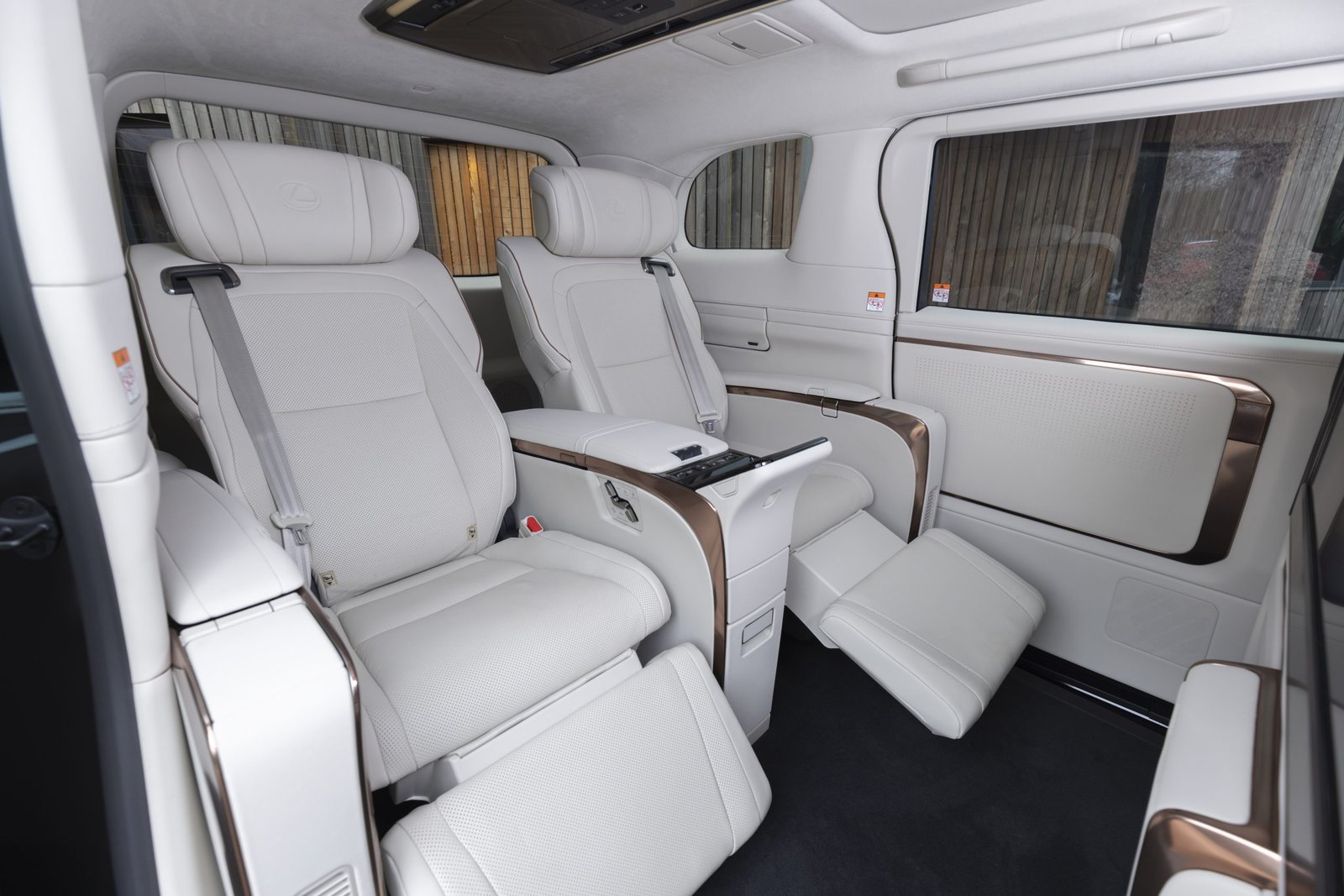 Lexus LM500h comfort seating